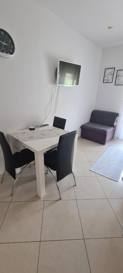 Apartman Scotti Kaštela エクステリア 写真