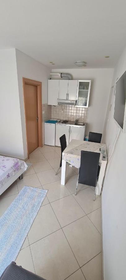 Apartman Scotti Kaštela エクステリア 写真